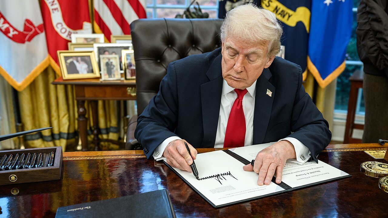 Trump Weighs FULL Travel Ban On “Every Damn Country” Flooding U.S. With “Killers And Leeches”