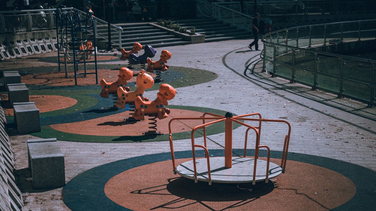 Man Repeatedly Stabs Grandma With Scissors While Trying To Kidnap 3-Year-Old On Playground
