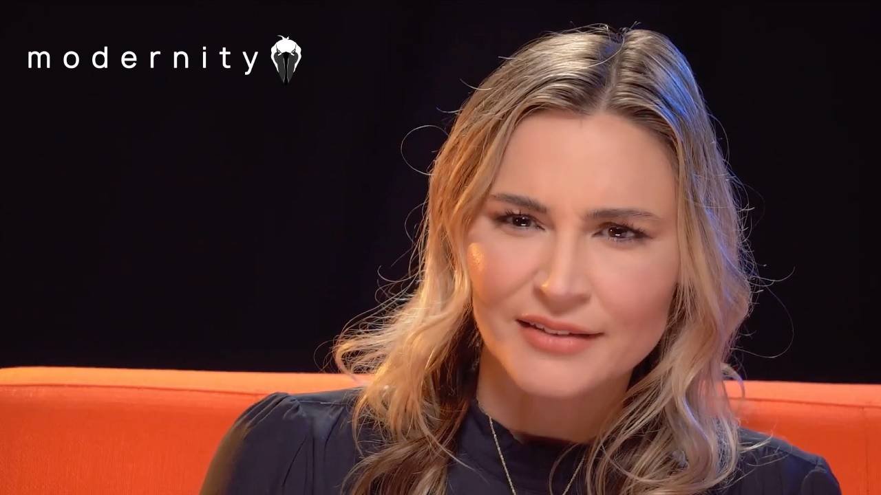 Watch: Hollywood Actress Blows Whistle On Systemic ANTI-WHITE Discrimination In Casting - modernity