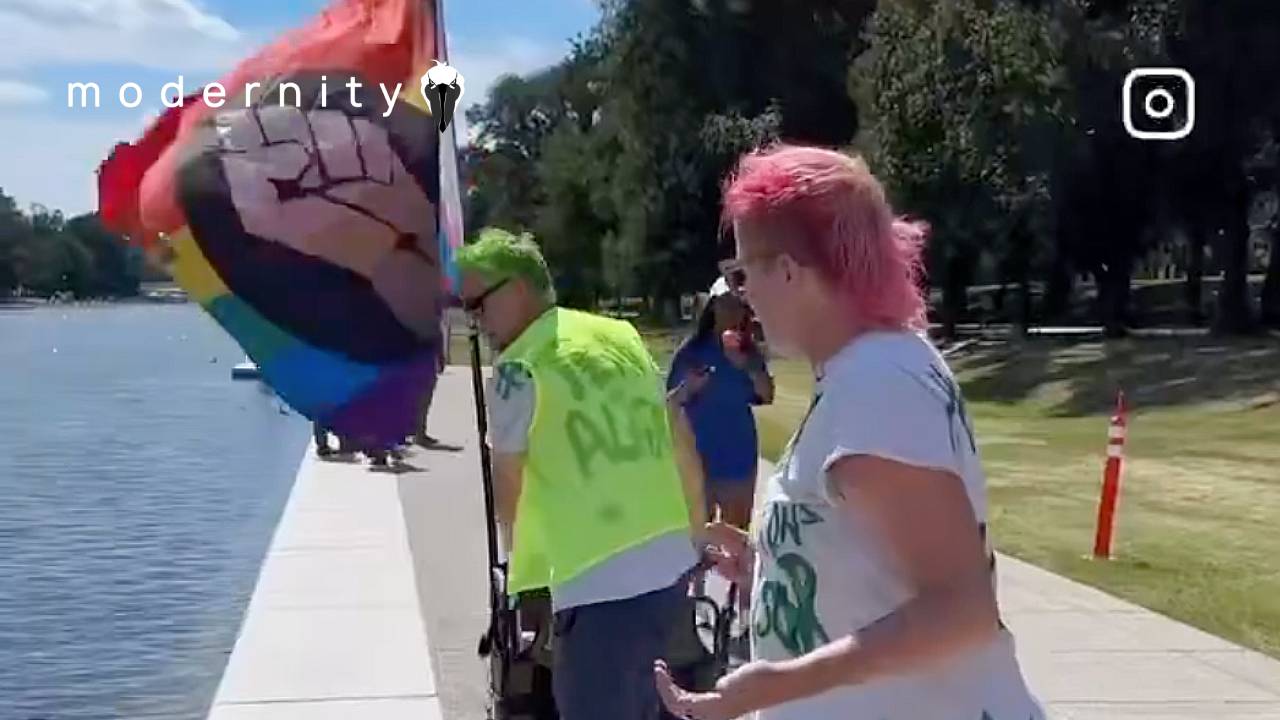 Deranged Leftists Cheer On Algae In Reflecting Pool As &lsquo;Fighting Fascism&rsquo; - modernity