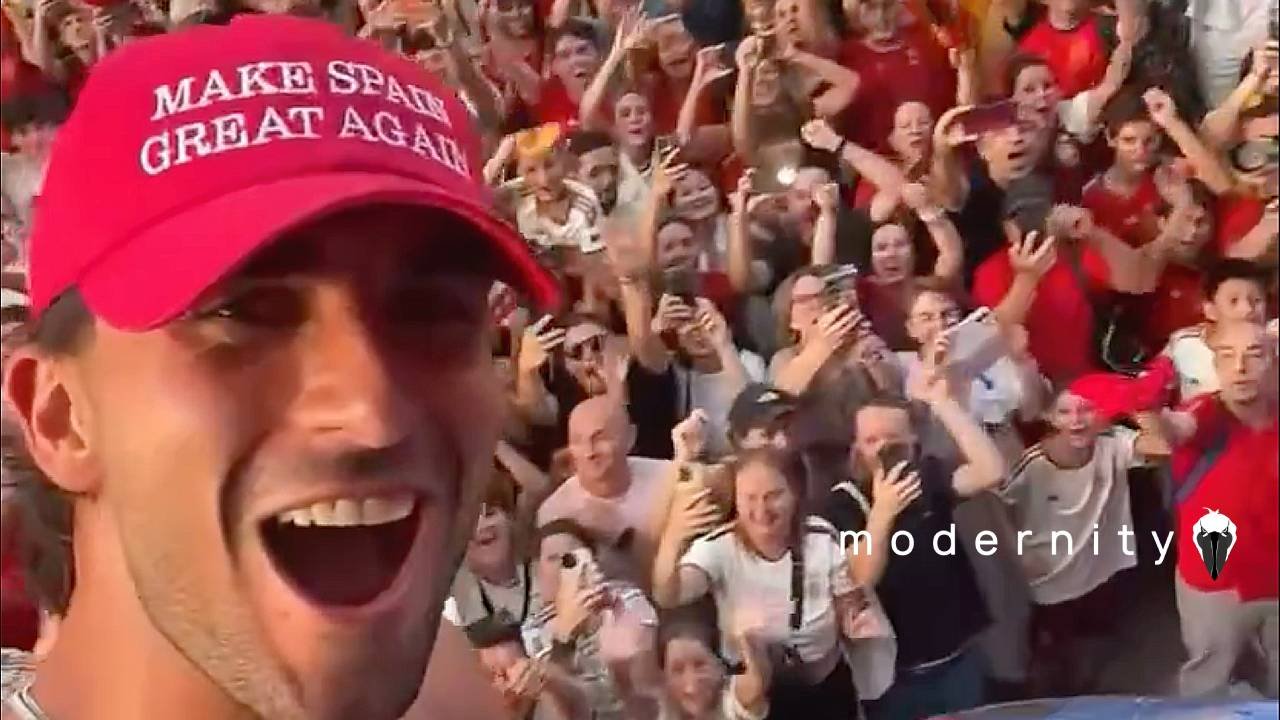 Spain&rsquo;s World Cup Hero Rocks &lsquo;MAKE SPAIN GREAT AGAIN&rsquo; Hat - modernity